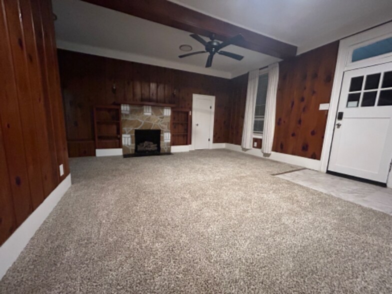 Primary Photo - 171 Crest St