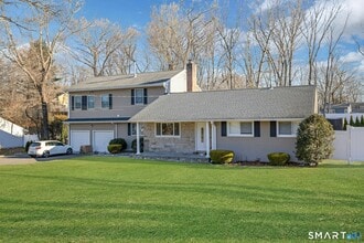 Building Photo - 70 Archer Ln