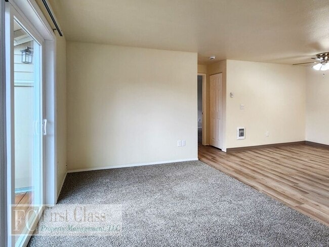 Building Photo - 1255 NW 183rd Ave