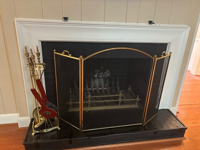 Building Photo - 1513 Raeford Rd