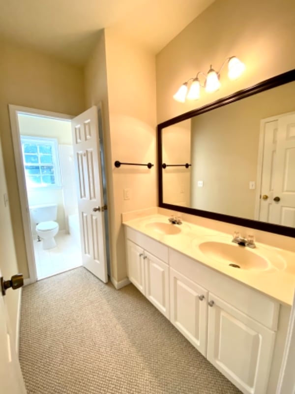 Building Photo - 835 River Trace Ct