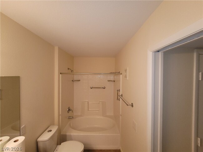 Building Photo - 5710 E Tropicana Ave