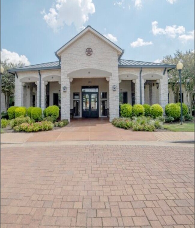 Building Photo - 5019 Shining Creek Ct