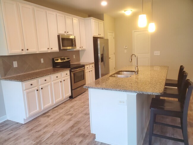 Building Photo - 148 Poplar Branch Way