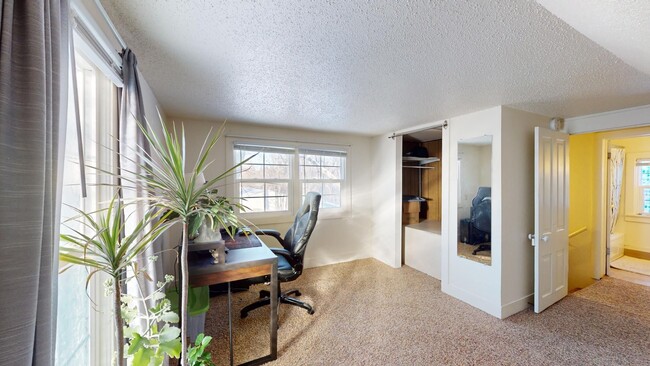 Building Photo - Pets Welcome