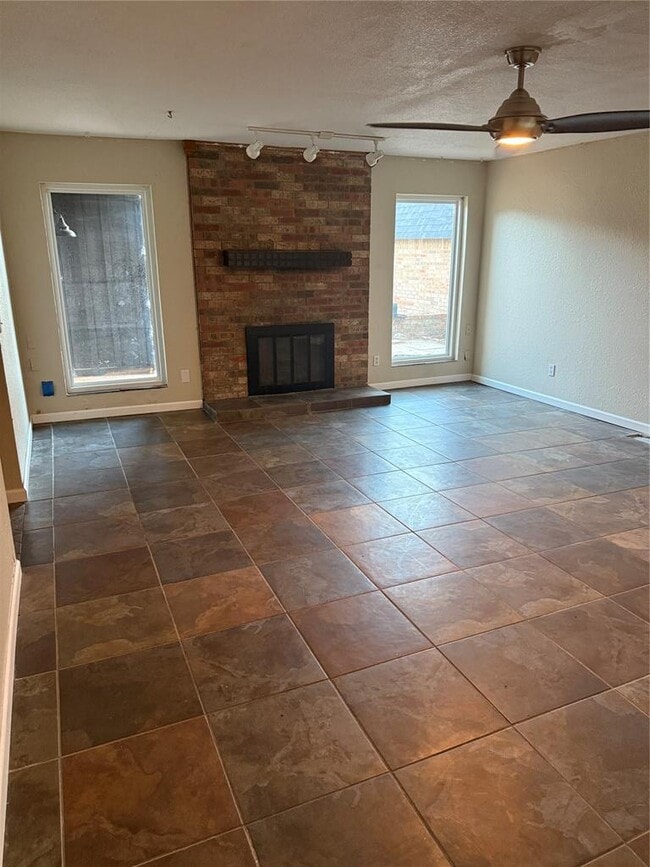 Building Photo - 6813 Lancer Ln