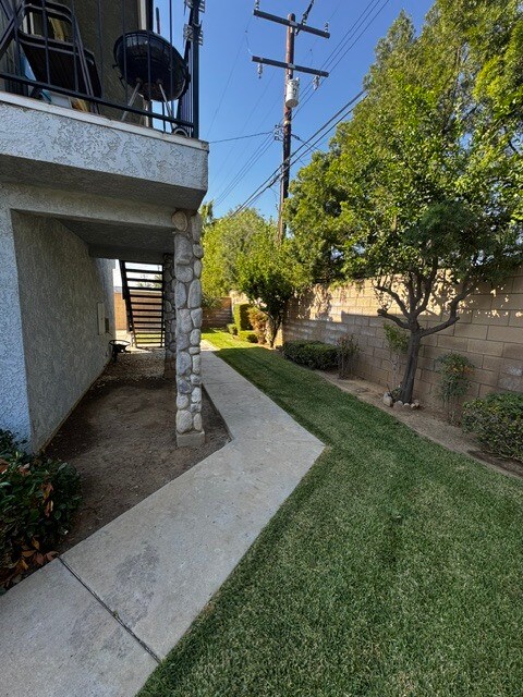 Building Photo - 14439 Rosecrans Ave