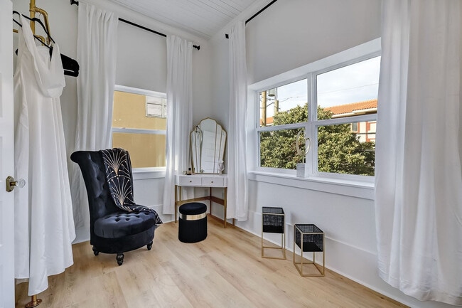 Building Photo - 20 M L King Ave