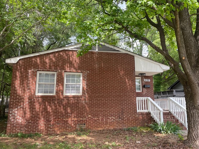 Building Photo - 1133 Waughtown St