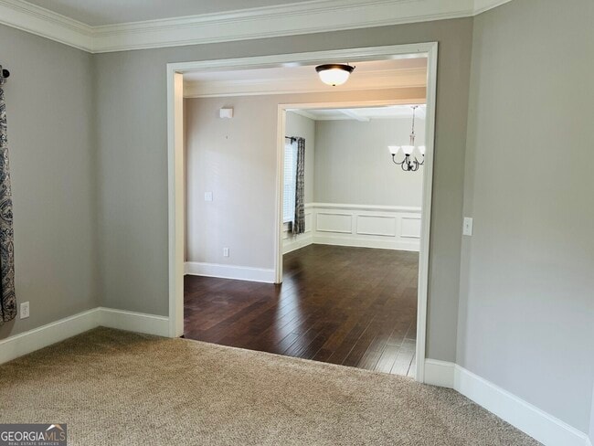 Building Photo - 1005 Vintage Ct