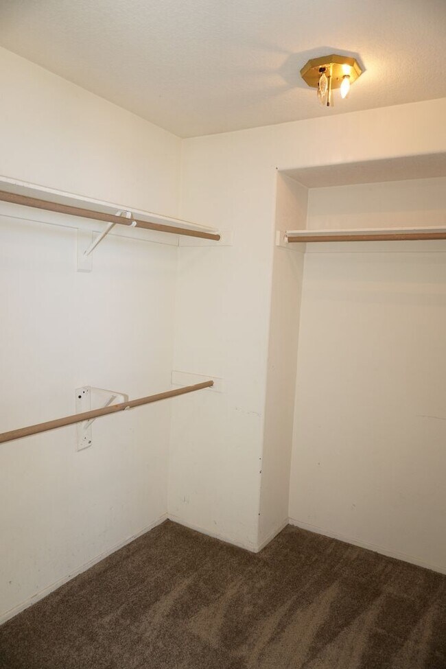 Building Photo - 25955 La Barca Rd