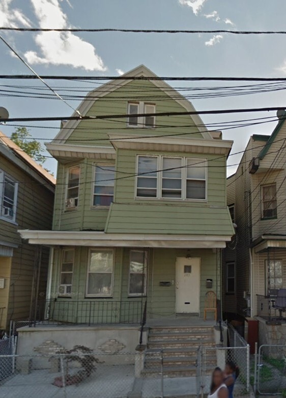 Building Photo - 205 Wilkinson Ave