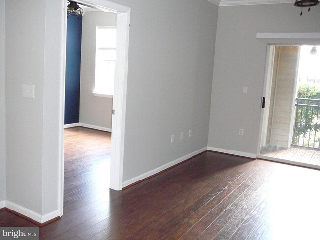 Building Photo - 12958 Centre Park Cir