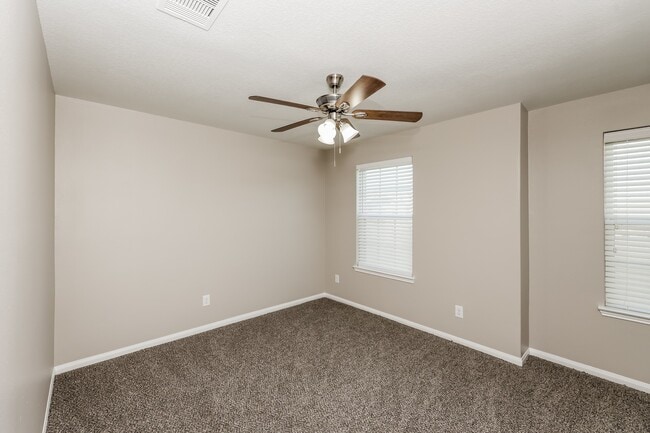 Building Photo - 5914 Golden Cove Rd