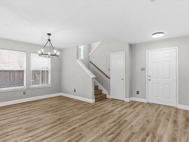 Building Photo - 1316 Hunter Ln