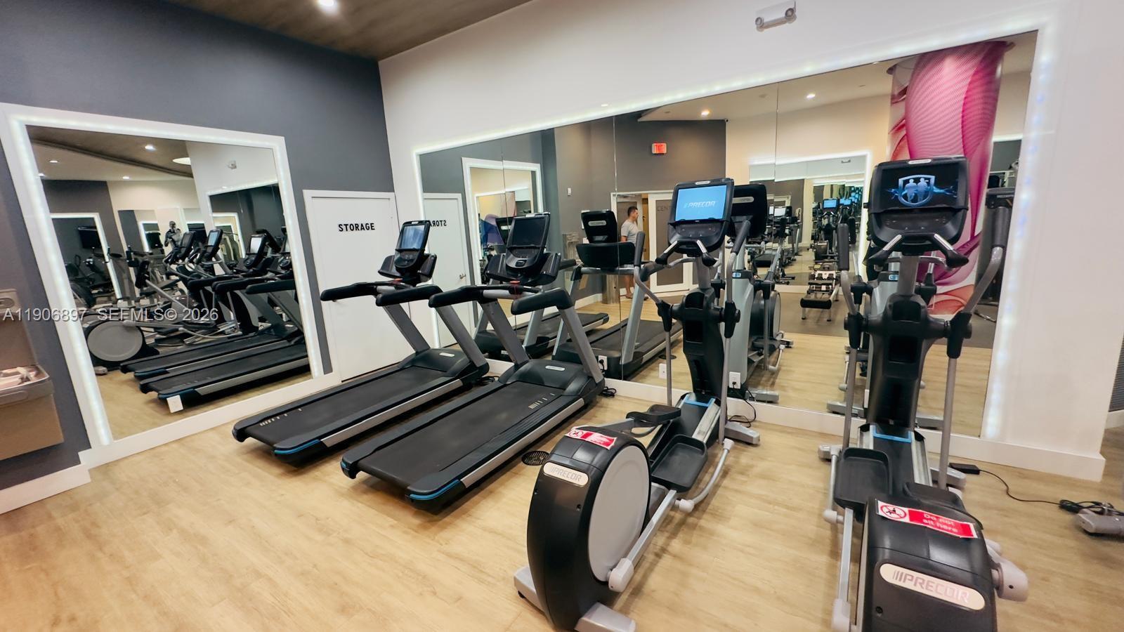 Building Photo - 3610 Yacht Club Dr