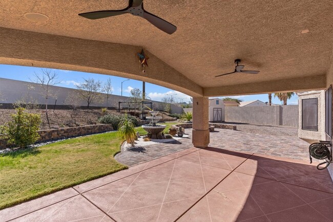 Building Photo - Spacious Single Story, 4 Bedroom "Henderso...