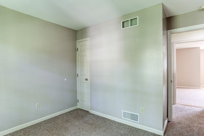 Building Photo - Three bedroom two bath townhome