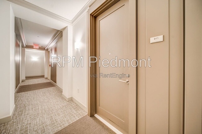 Building Photo - 1820 Peachtree Rd NW