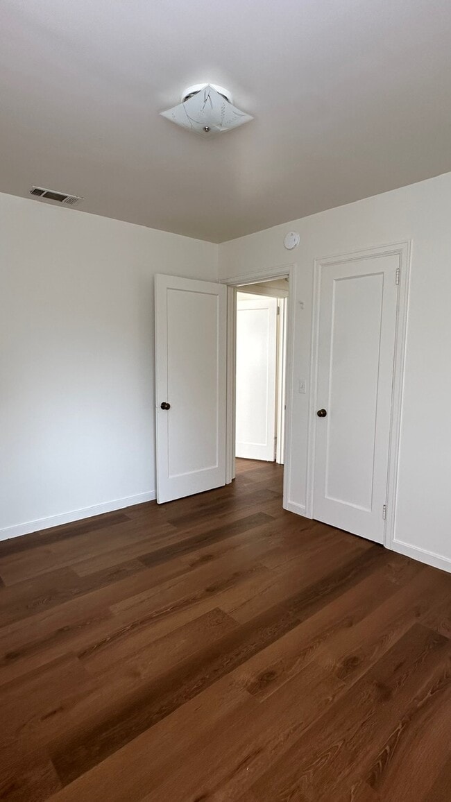 Building Photo - 3511 Albee St
