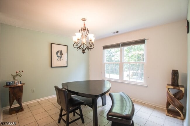 Building Photo - 15 Andover Cir