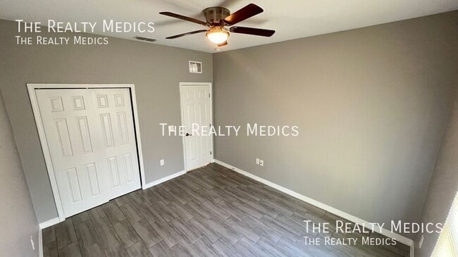 Building Photo - 270 Winfall Ave SW