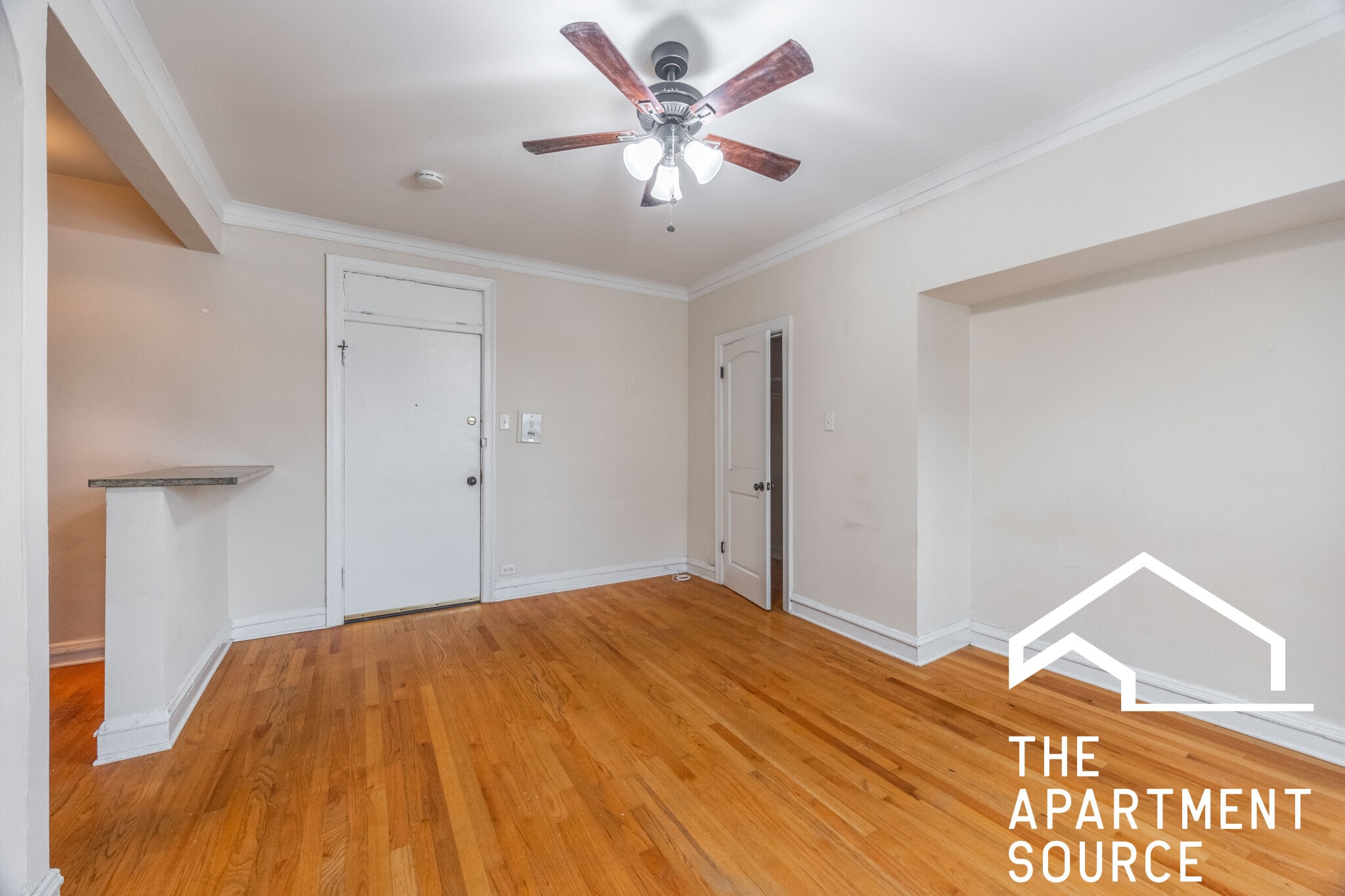 Building Photo - 4616 N Paulina St