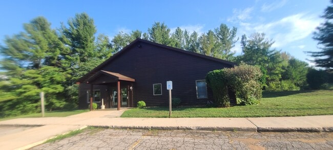 Building Photo - 2130 Hammond Pl E