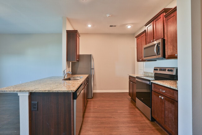 Building Photo - 6393 Raibow Row