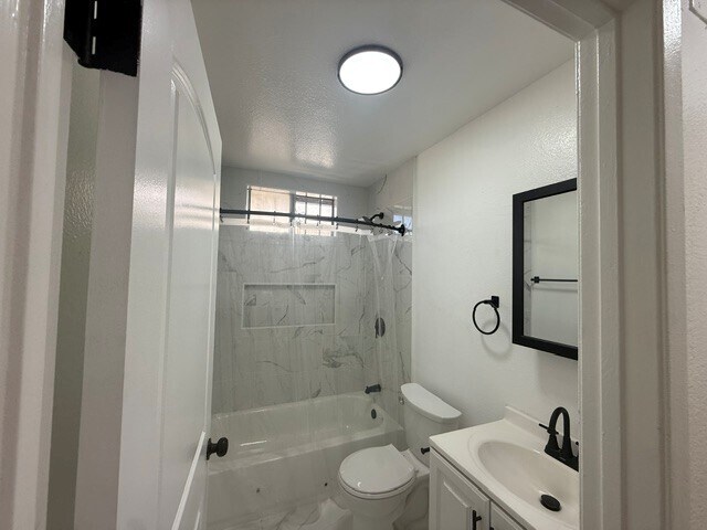 Building Photo - 448 W 87th St