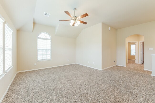 Building Photo - 143 N Greatwood Glen Pl