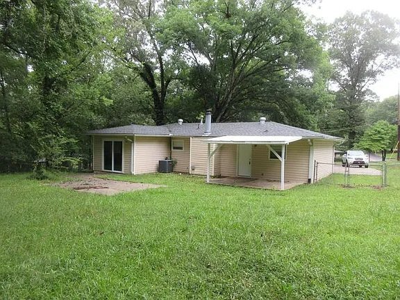 Building Photo - 200 Mccormick Ave