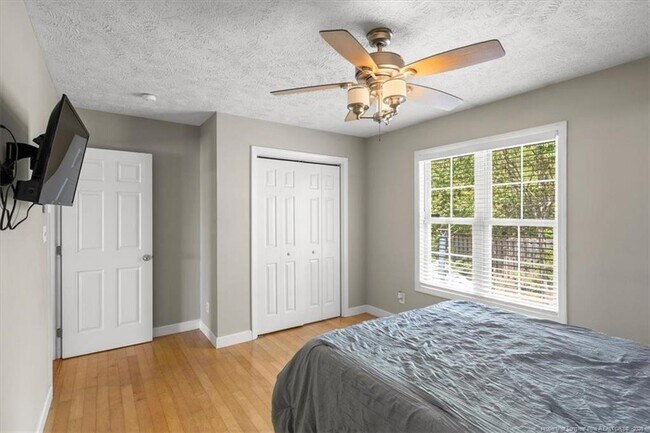 Building Photo - 421 Cityview Ln