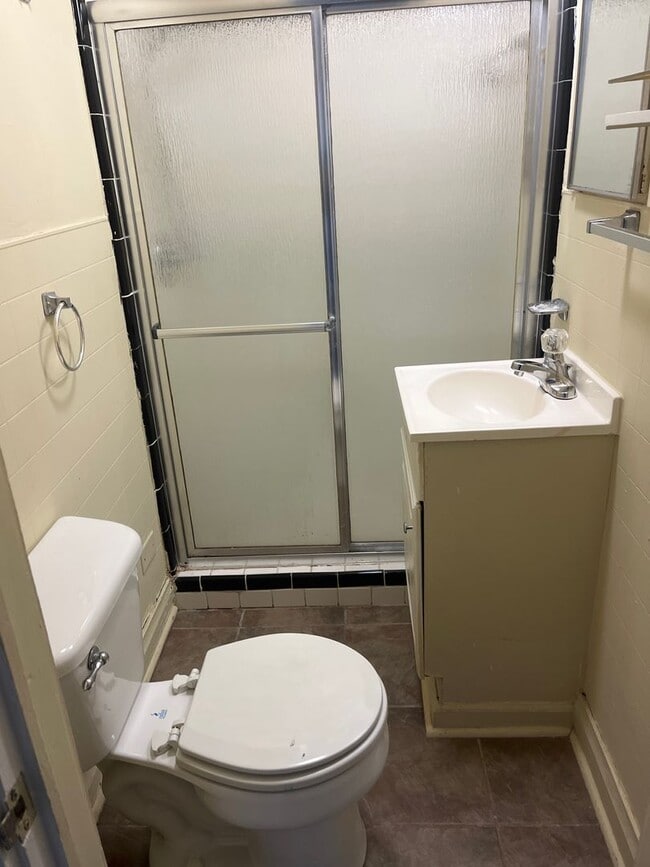 Building Photo - 1 Bed, 1 Bath House