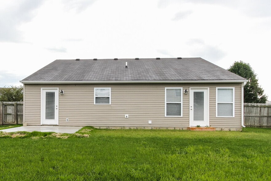 Building Photo - 6906 W Dover Pl