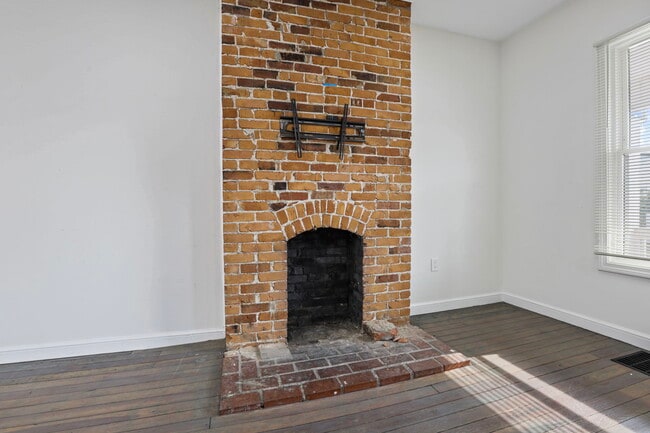 Building Photo - 187 Avondale Ave