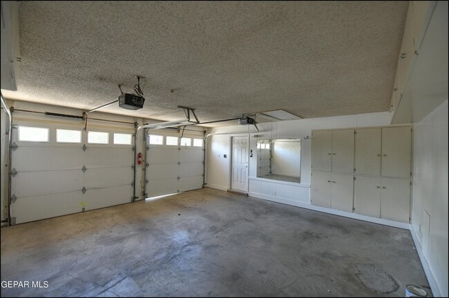 Building Photo - 424 Stonebluff Rd