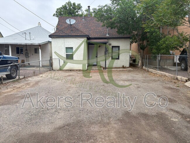 Building Photo - 1610 W 18th St