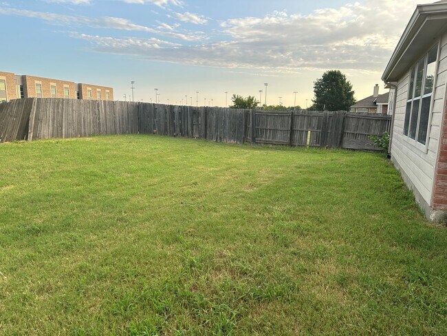 Building Photo - 308 Chinaberry Trail