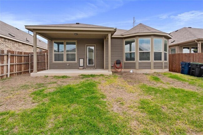 Building Photo - 215 Methodius Dr