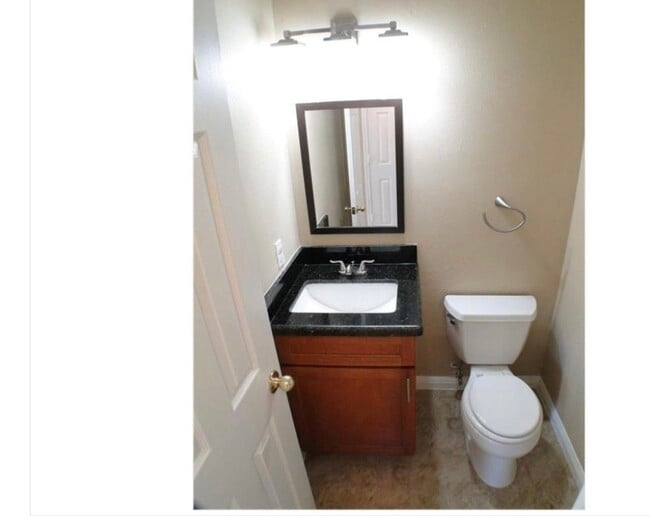 Building Photo - 18843 Appletree Hill Ln