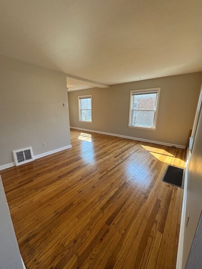 Building Photo - 2215/2217 Hecker Ave