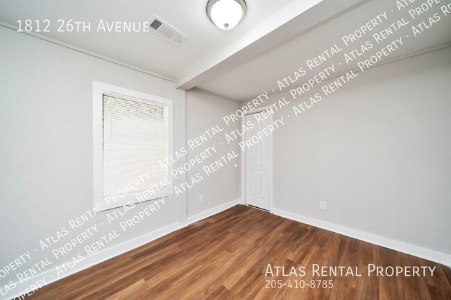 Building Photo - 1812 26th Ave