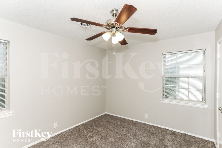 Building Photo - 1839 Wynn Terrace