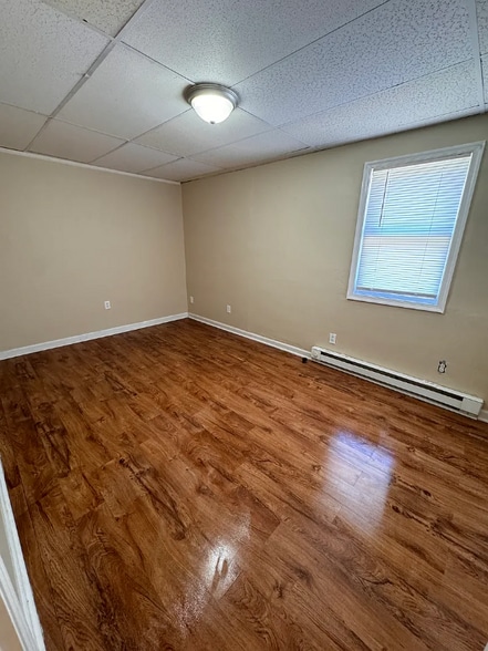 Building Photo - 531 W King St