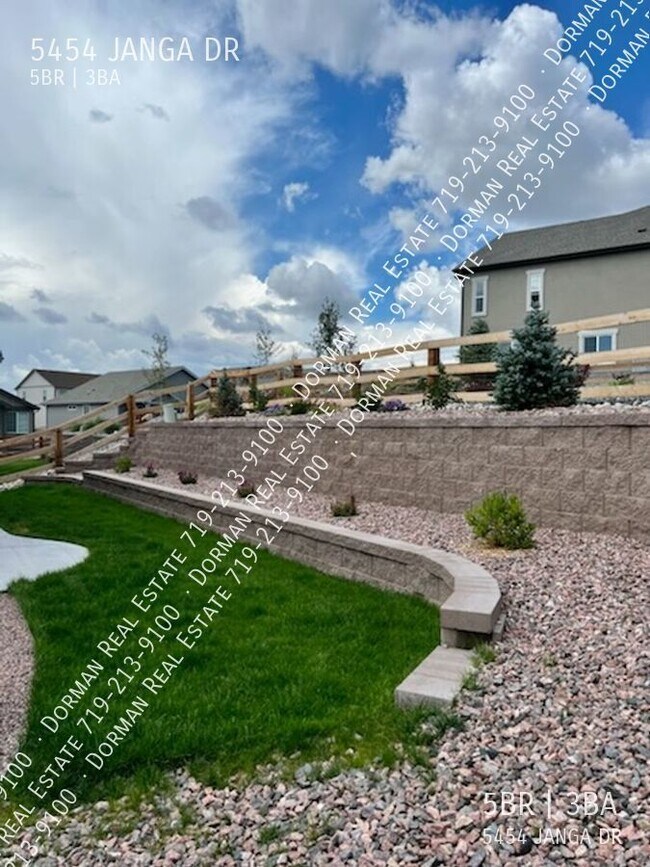Building Photo - 5454 Janga Dr