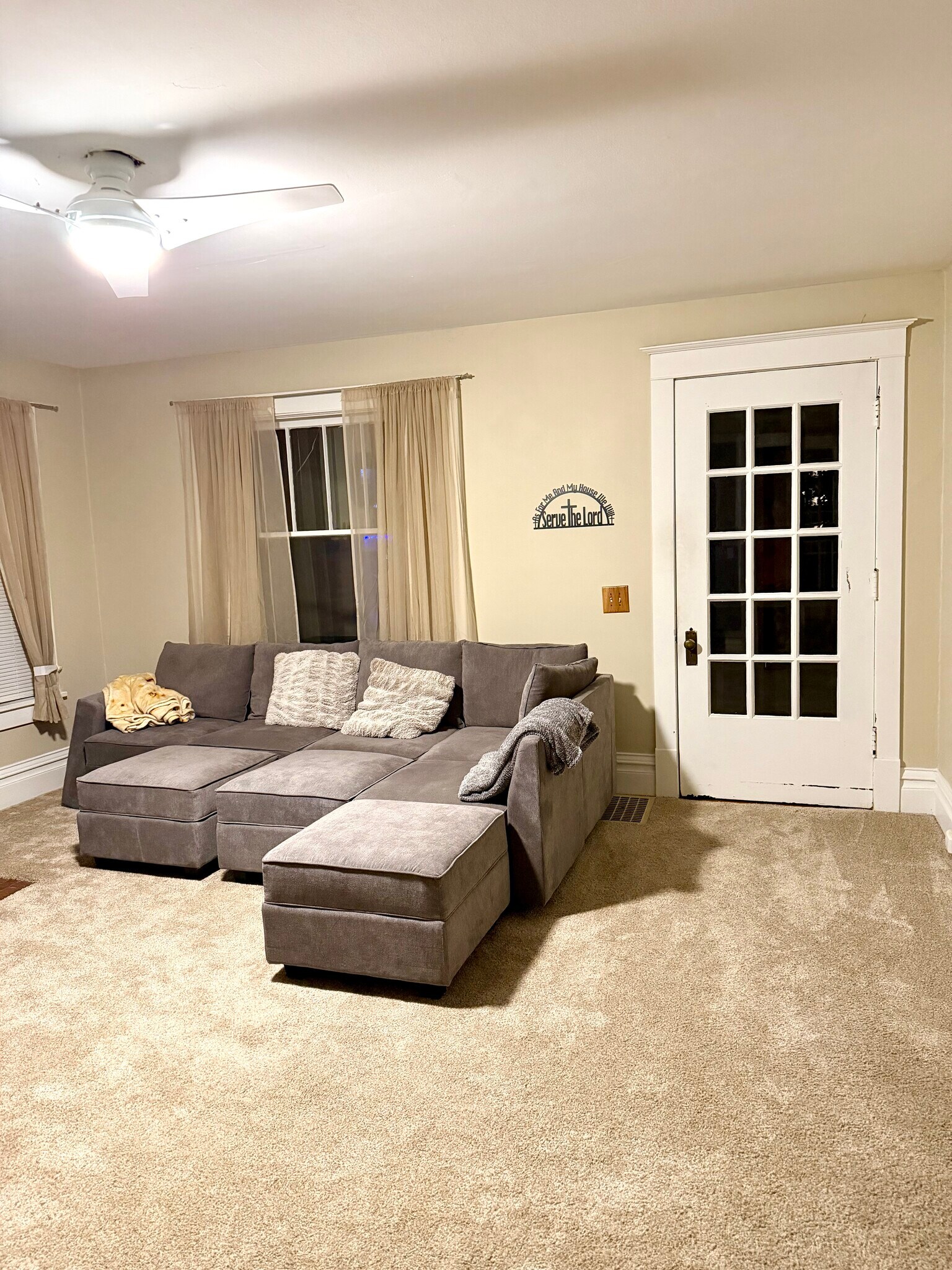 Building Photo - 323 S Janesville St