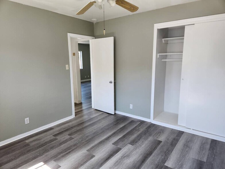 Bedroom 2 - 4639 Lincoln Ave