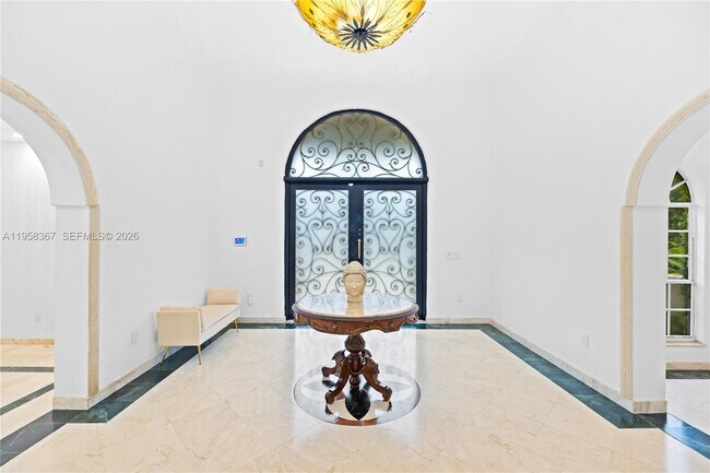 Building Photo - 12300 Old Cutler Rd