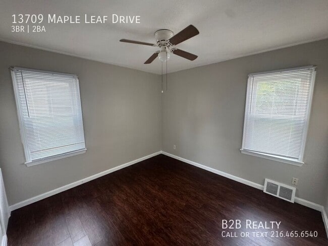 Building Photo - 13709 Maple Leaf Dr